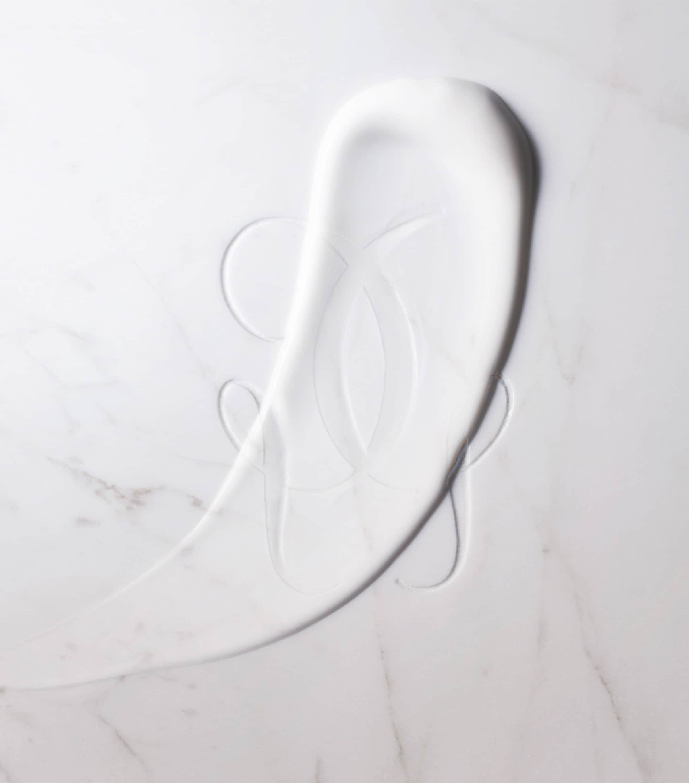 Musc Outreblanc Scented Hand & Body Lotion (300ml)