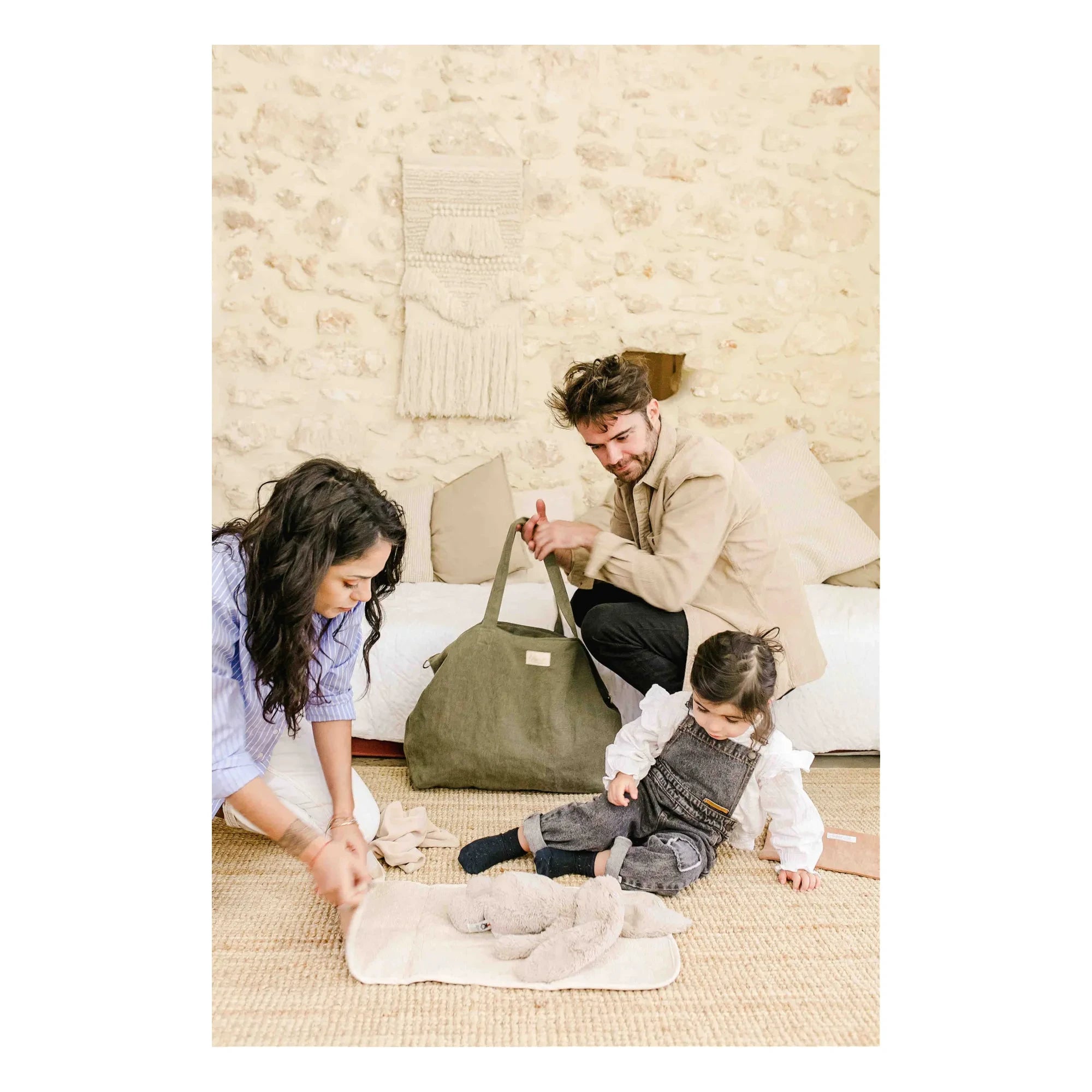 Adorna - Caroline Linen Weekend Bag | Khaki
