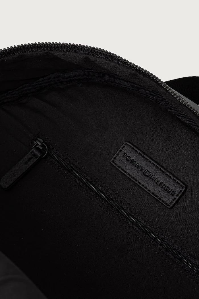 Tommy Hilfiger erkek suni deri sırt çantası