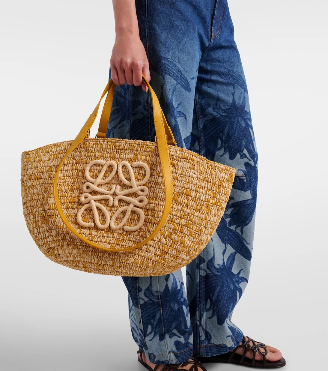 Loewe - Paula's Ibiza Eclipse Medium raffia basket bag