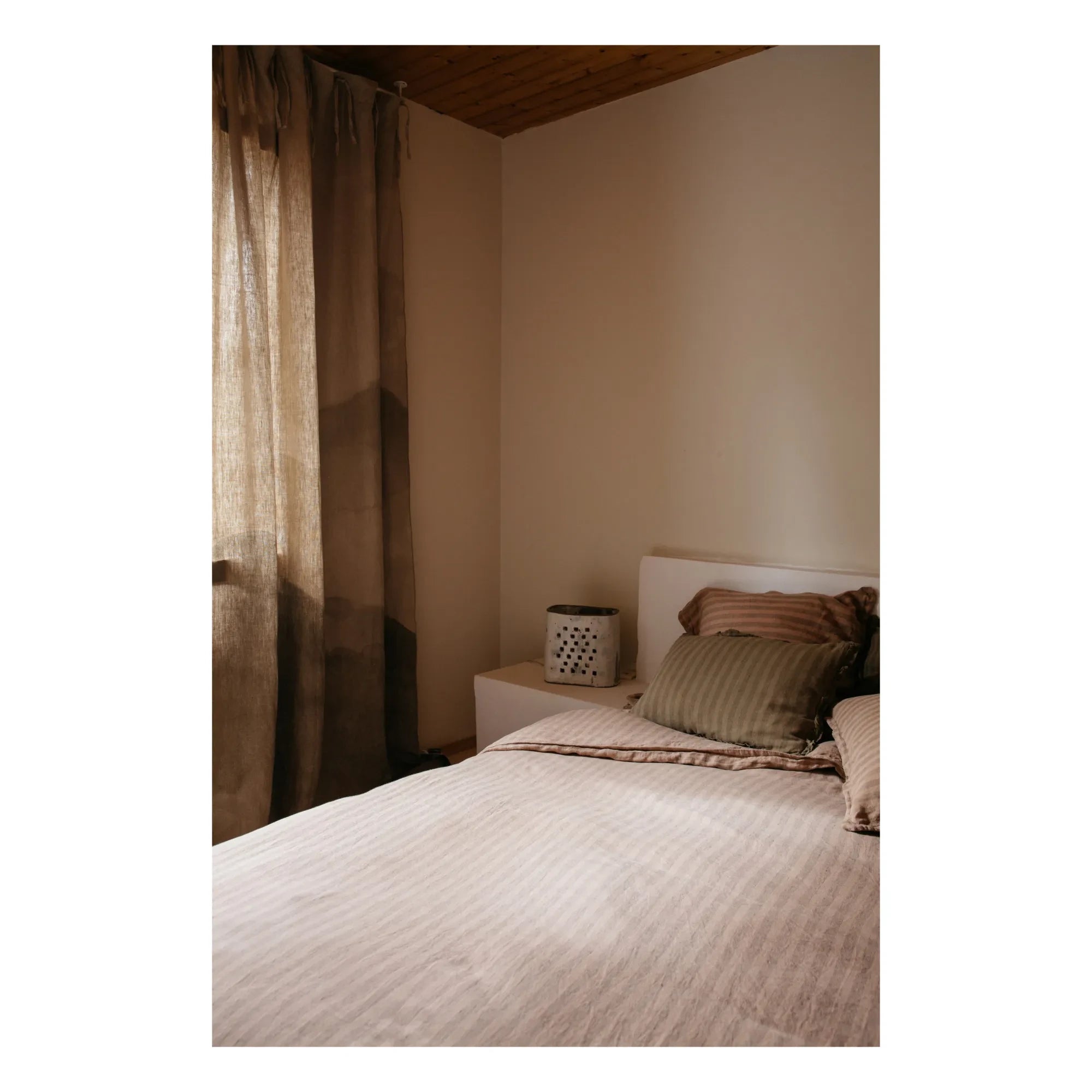 Le Monde Sauvage - Sandhills Linen Duvet Cover | Russet