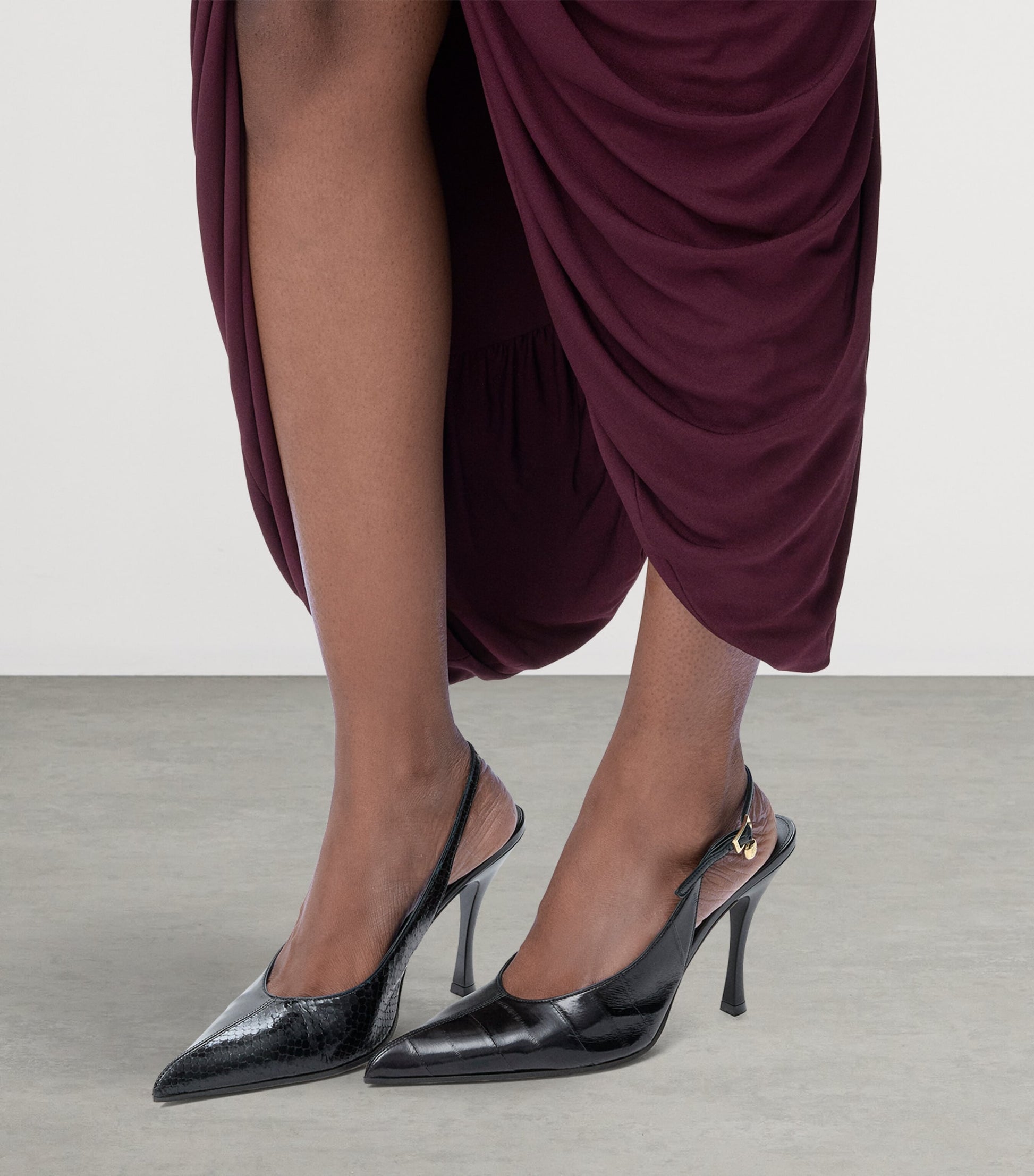 LOEWE Leather New Comic Slingback Pumps 90