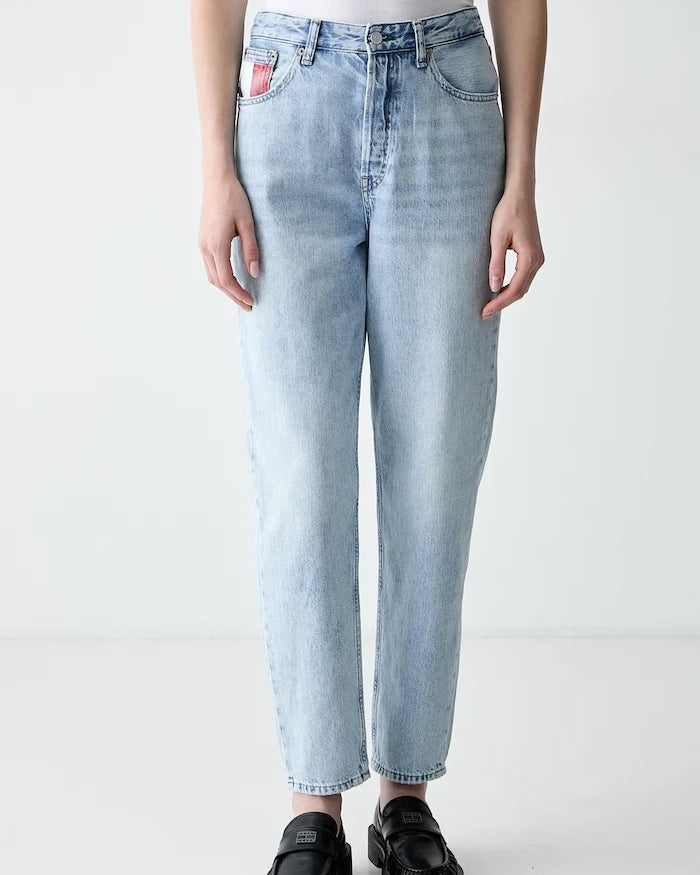 Tommy Jeans kadın mom fit jean