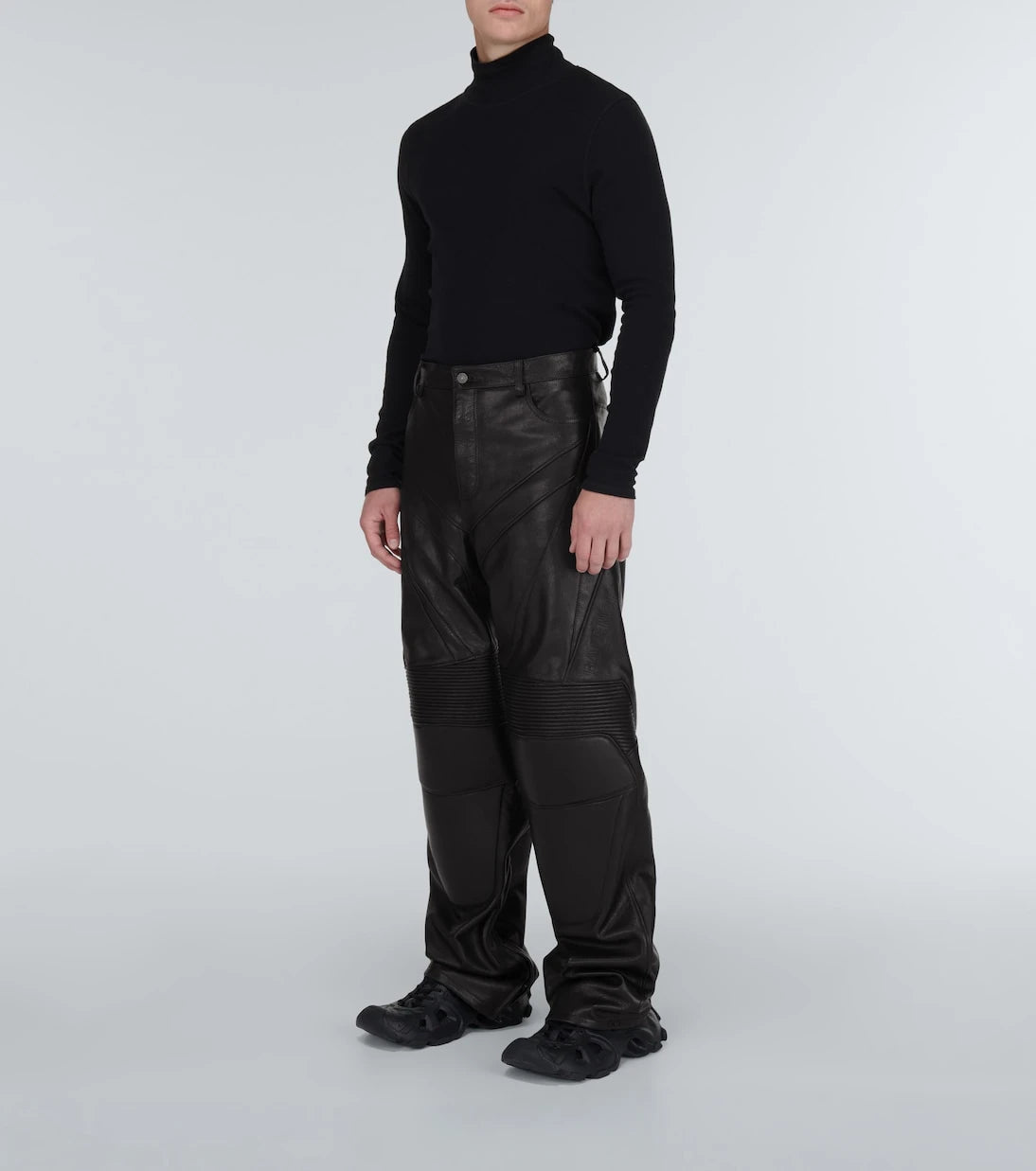Balenciaga - بنطلون بايكر جلد