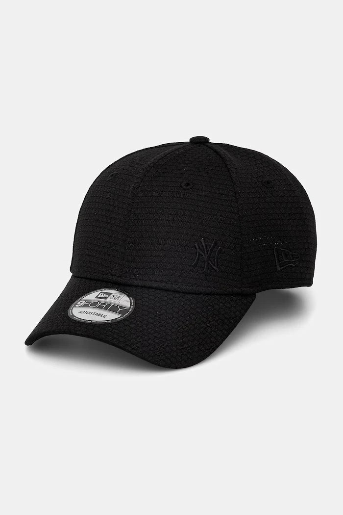 Шапка с козирка New Era FLAWLESS MESH 9FORTY®