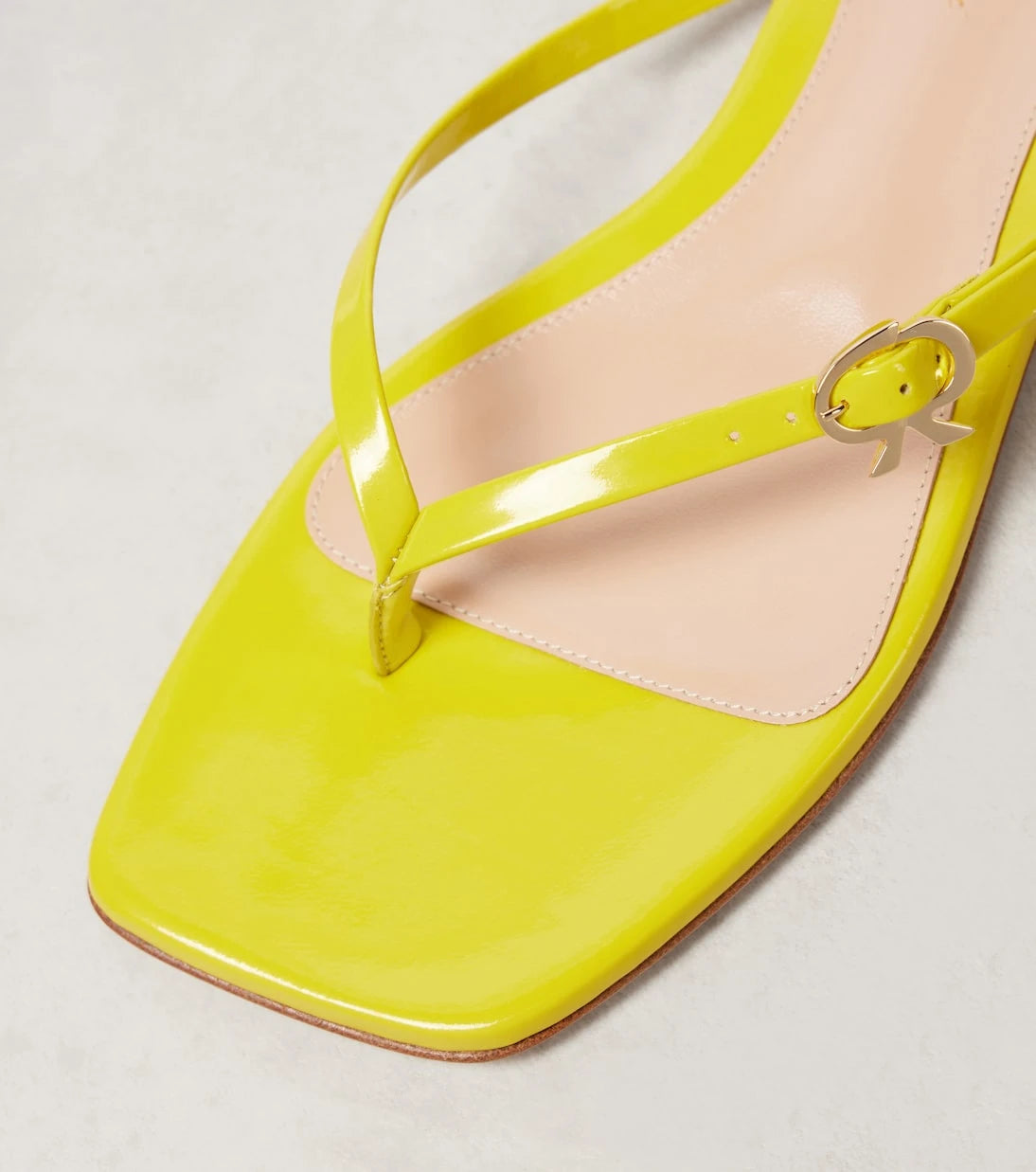 Gianvito Rossi - Ribbon patent leather thong sandals