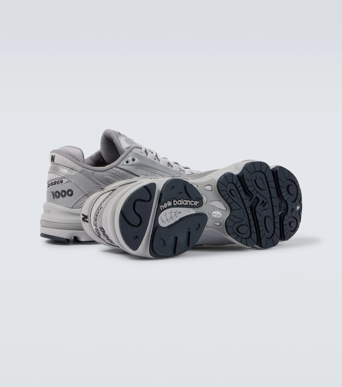 حذاء رياضي مطرز New Balance - 1000