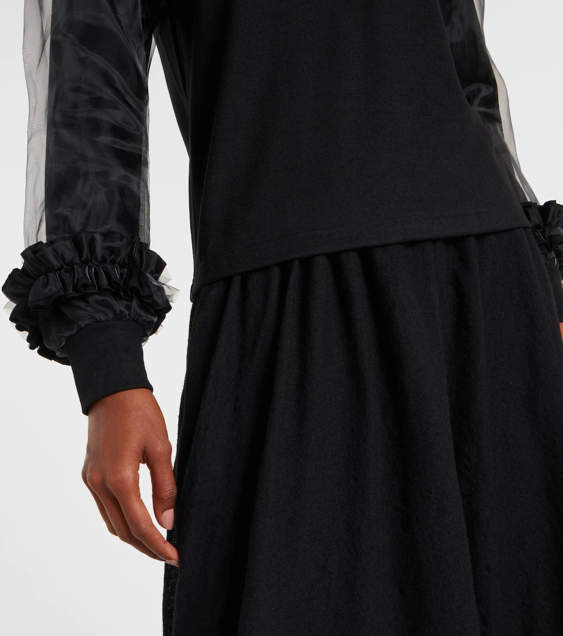 Noir Kei Ninomiya - سترة صوفية مزينة بتول