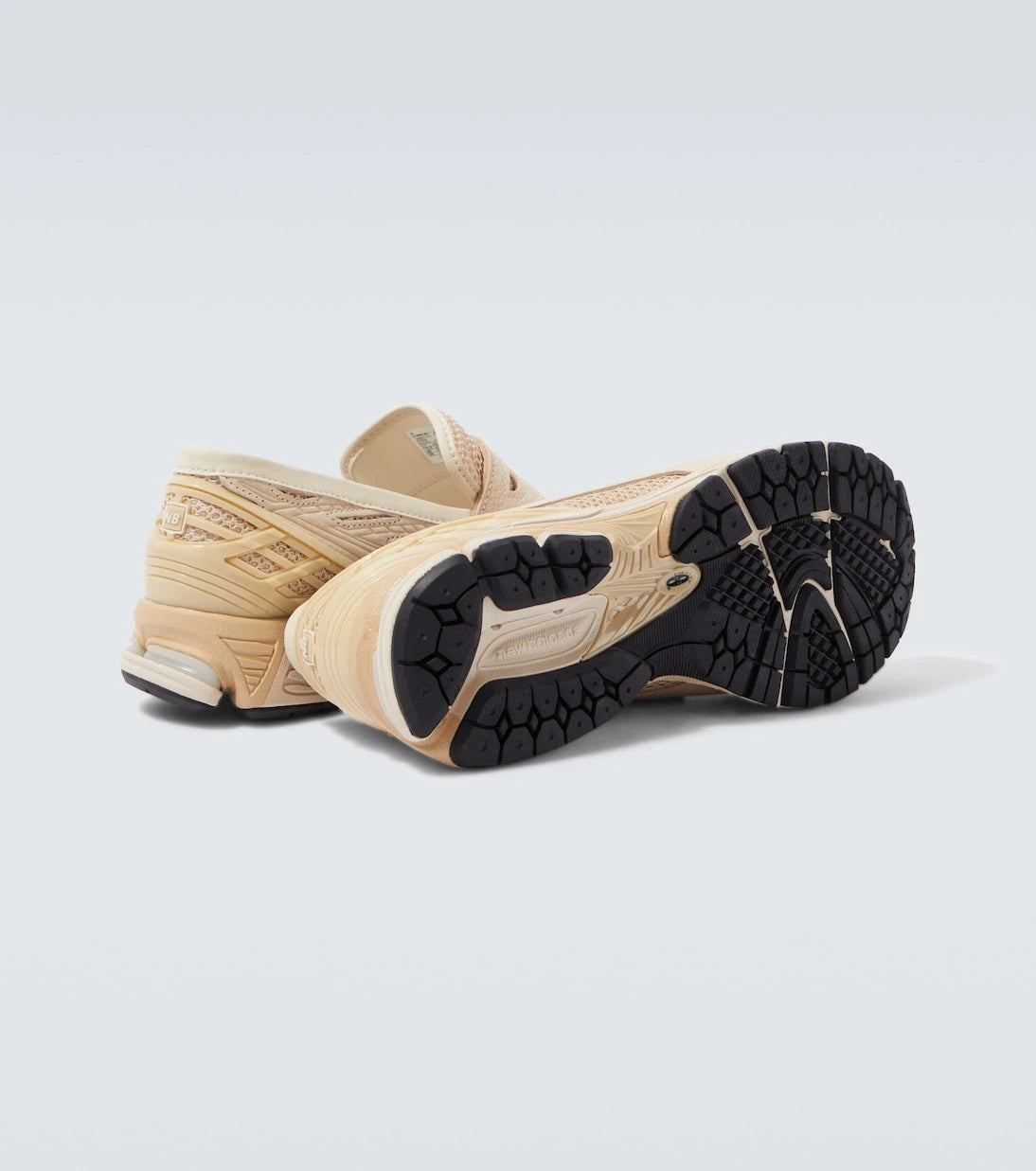 New Balance - حذاء 1906L لوفر رياضي