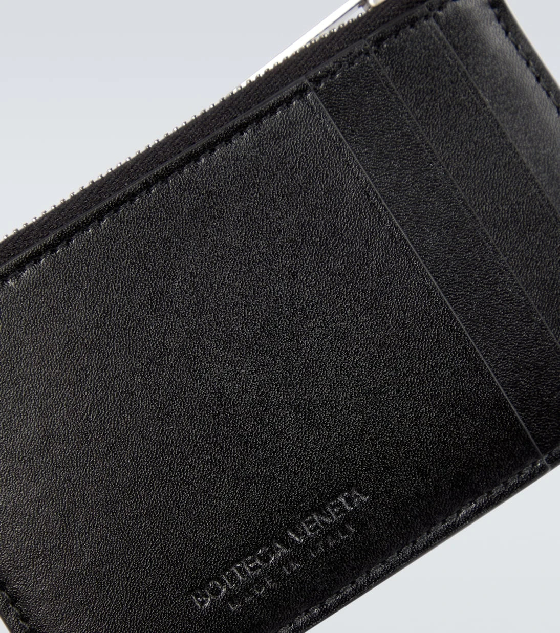 Bottega Veneta - حافظة بطاقات جلد إنتريتشو