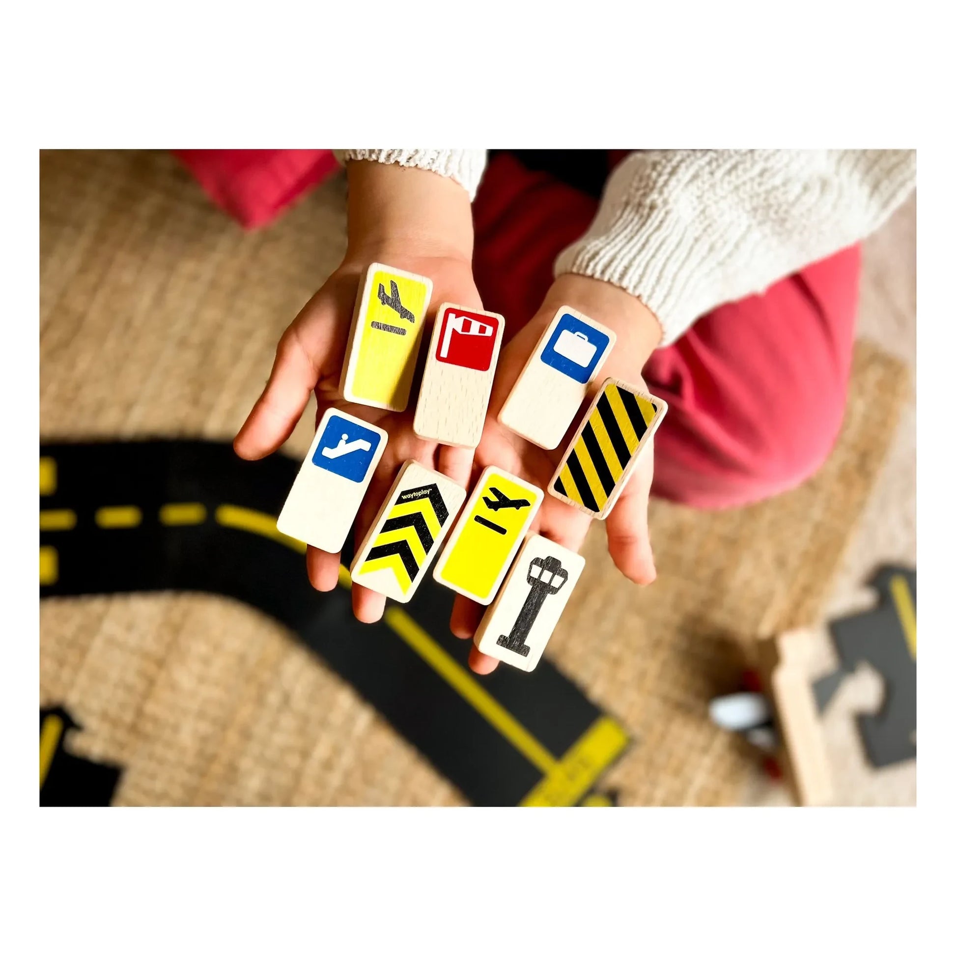 Waytoplay - Airport road signs