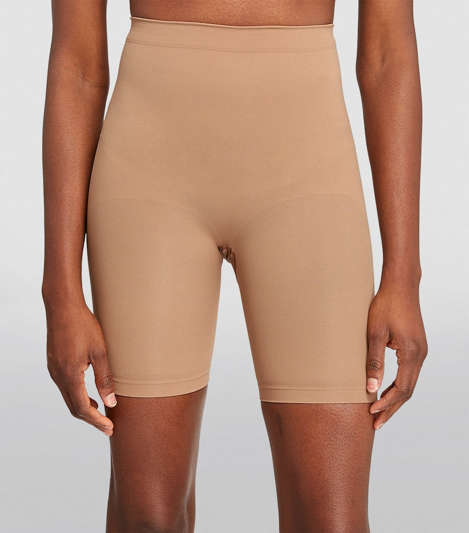 Skims Nude Seamless Sculpt Mid-Thigh Shorts