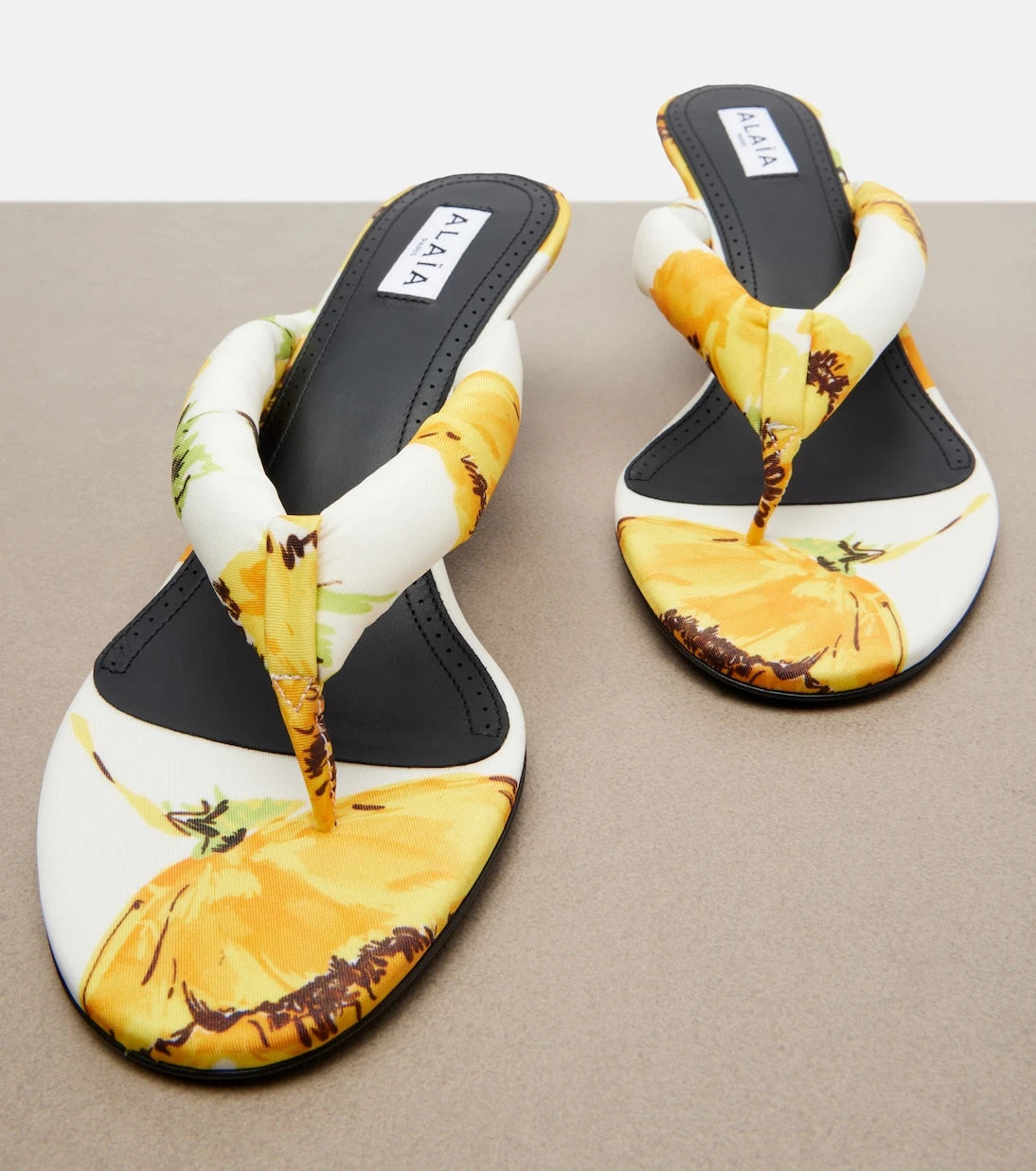 Alaïa - Floral padded thong sandals