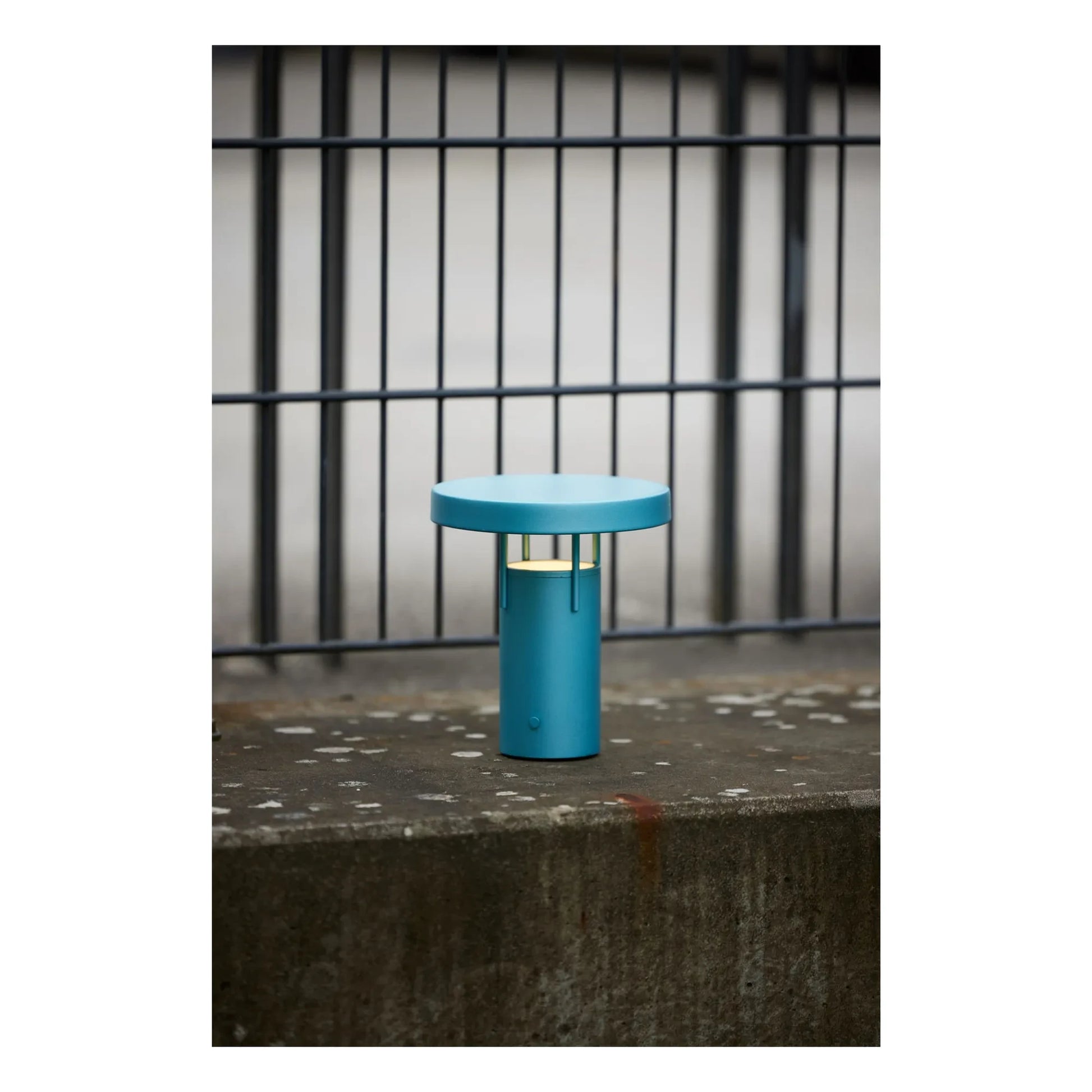 Hübsch - BringMe table lamp | metallic blue