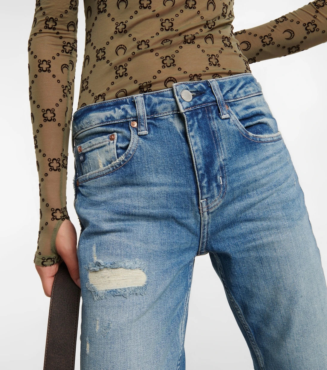 AG Jeans - بنطال جينز Ex Boyfriend قصير بقصة وسط
