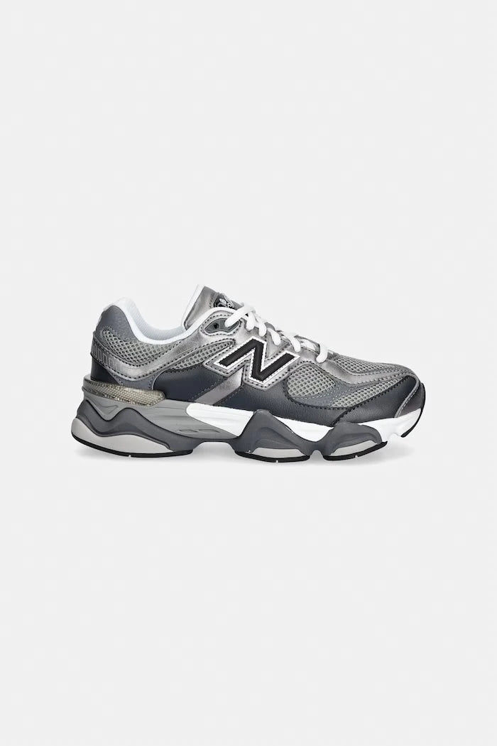New Balance 9060 маратонки за деца