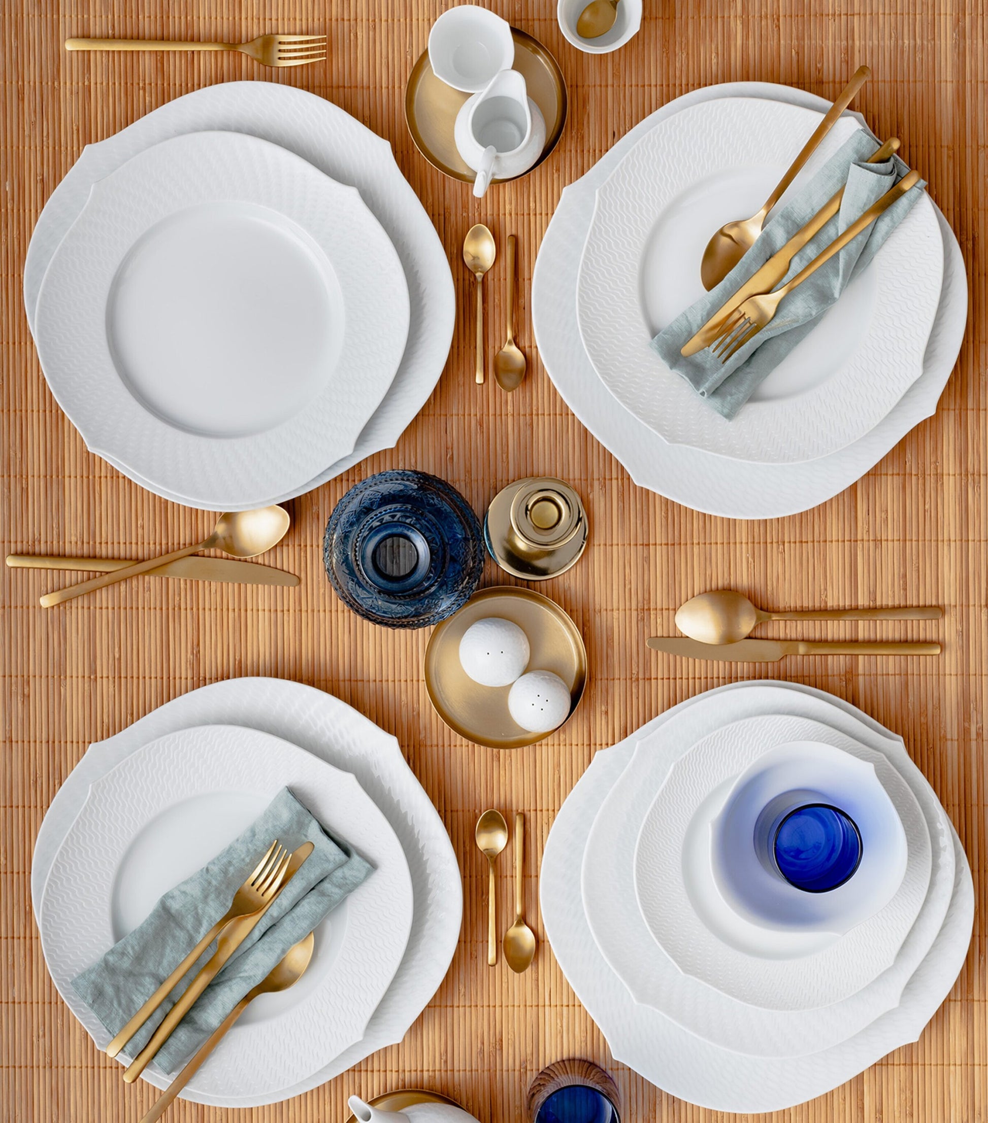 Meissen Waves Relief Creamer