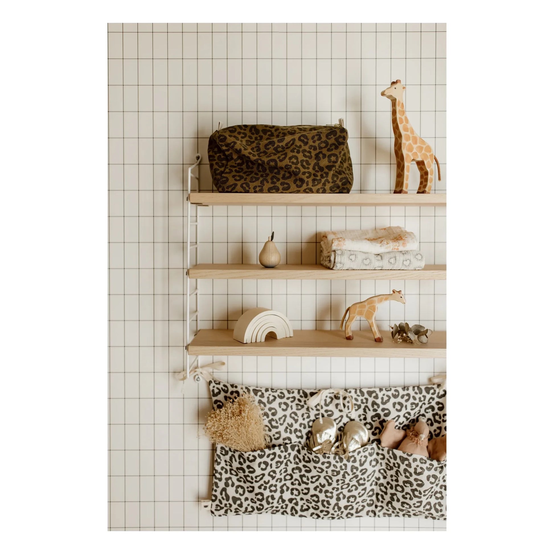 Rose in April - Vic Graou toiletry bag | Olive