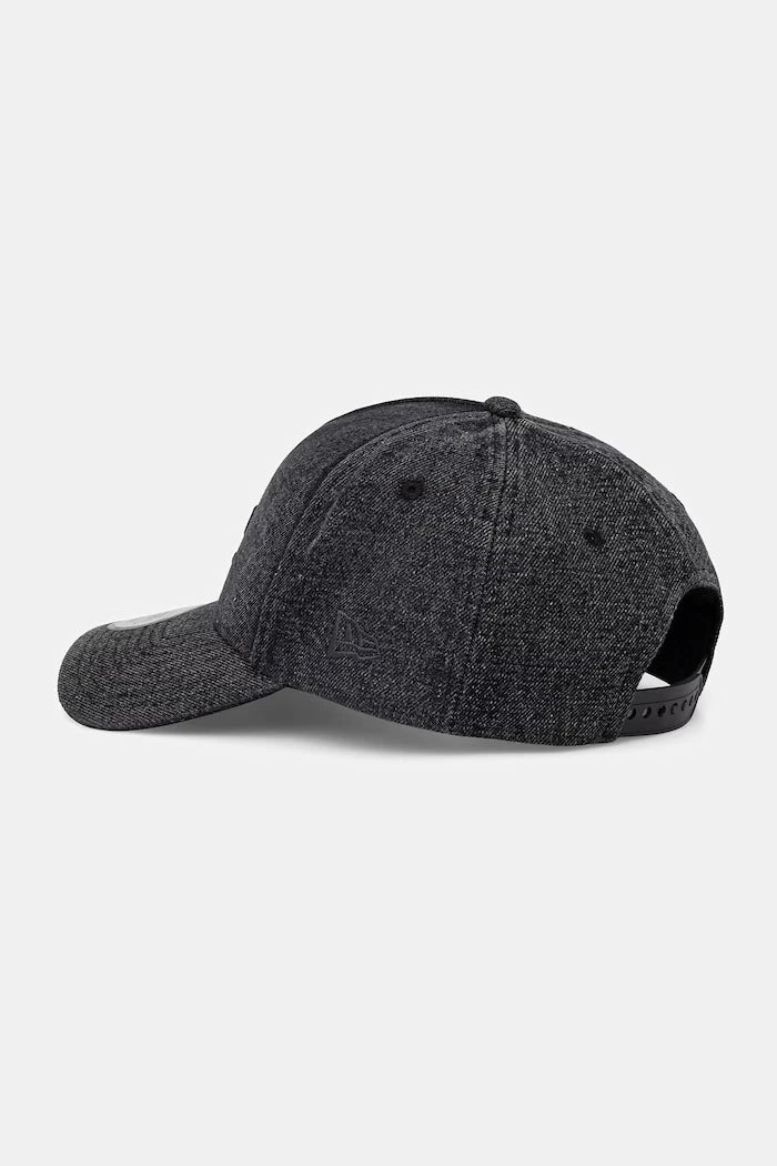 Дънкова шапка с козирка New Era DENIM E-FRAME
