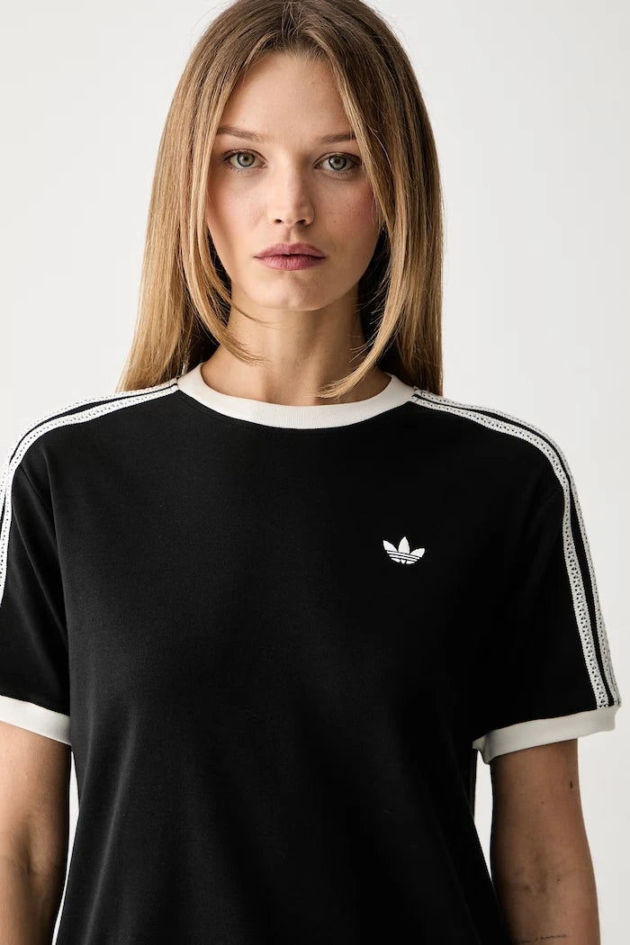 adidas Originals pamuk ve elastanlı kadın tişörtü