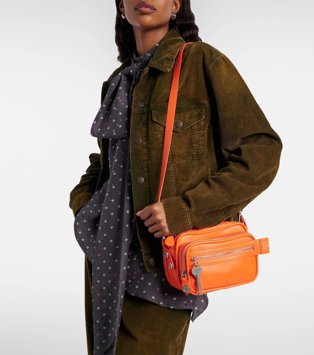 Acne Studios - حقيبة كروس بودي Camero Kit جلد