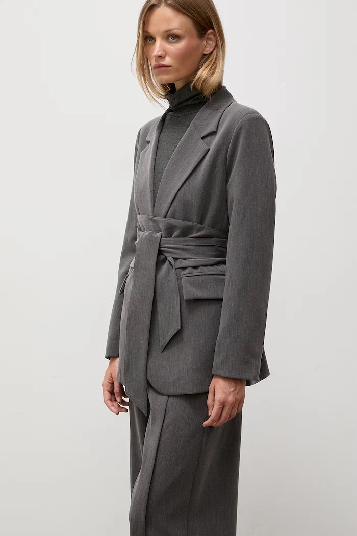Viskozlu tek düğmeli kadın blazer