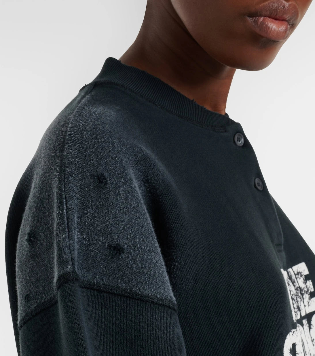 Acne Studios - سويت شيرت من القطن الممزق بشعار الماركة