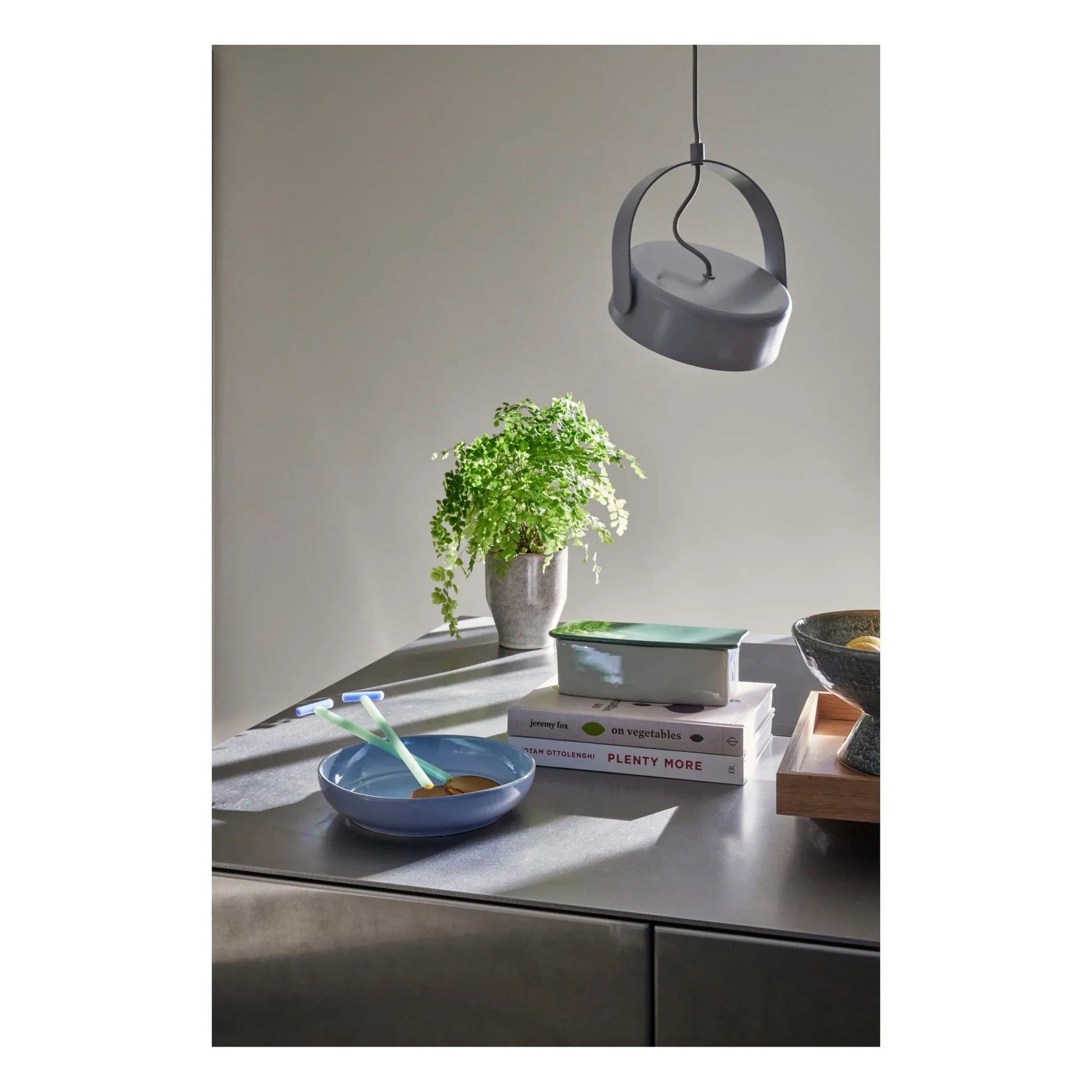 Hübsch - Amare plate | Light Blue