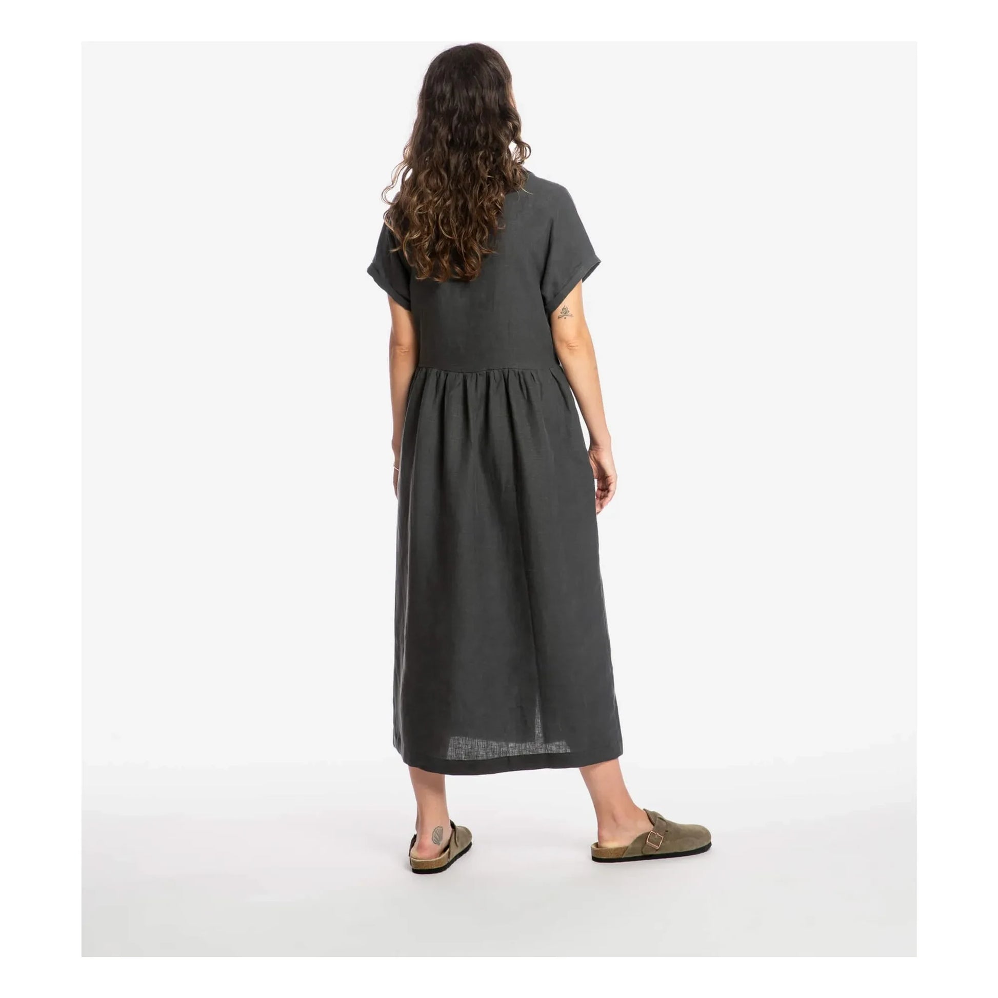 Matona - Linen Mi-Long Shirt Dress | Black