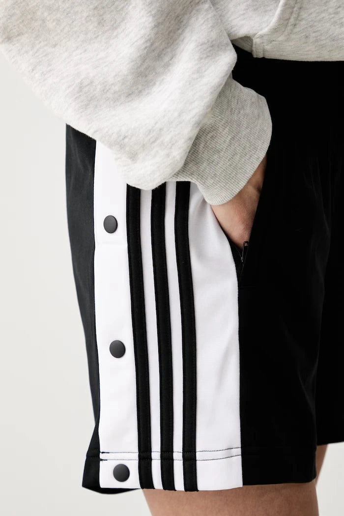 adidas Originals kadın antrenman şortu