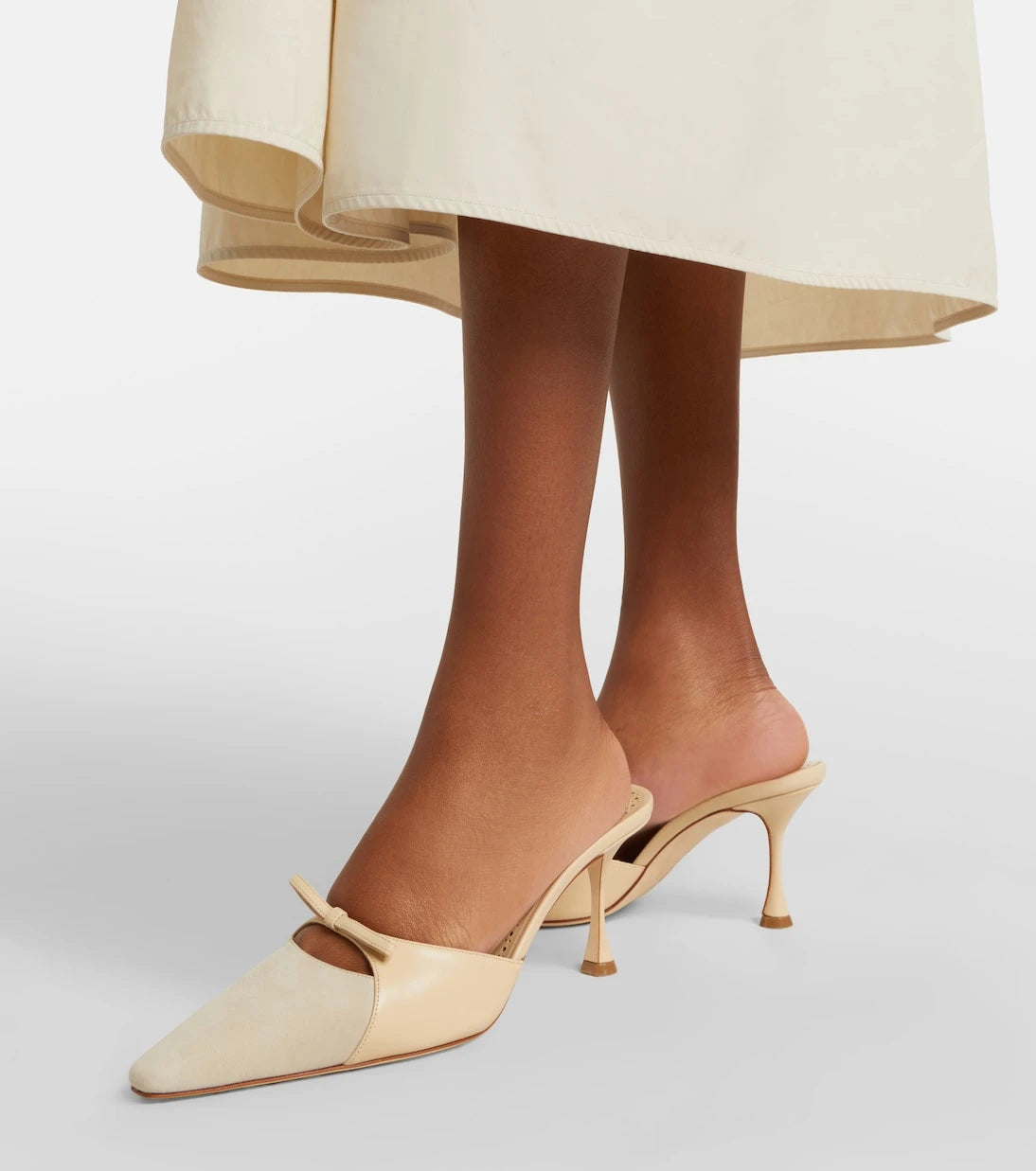 Manolo Blahnik - Tapidpla leather and suede mules
