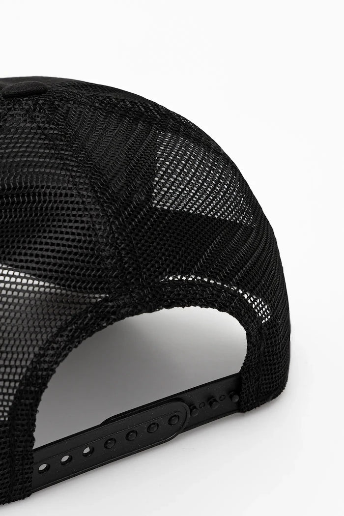 New Era - Шапка LEAGUE ESSENTIAL 9FORTY® EF TRUCKER