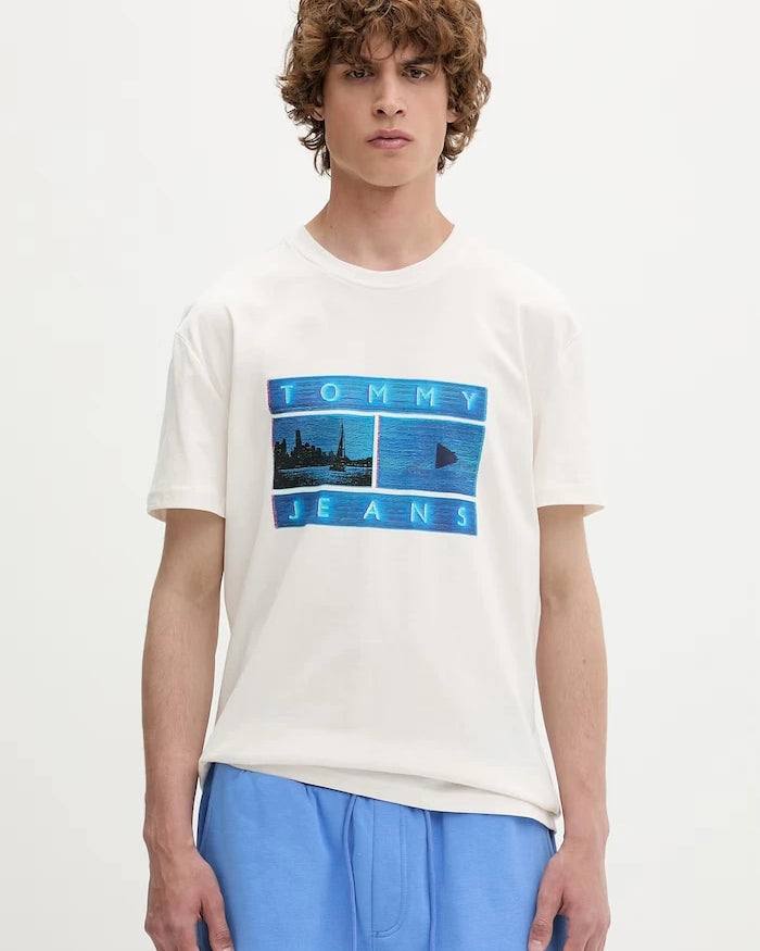 Tommy Jeans Erkek Pamuk Tişört