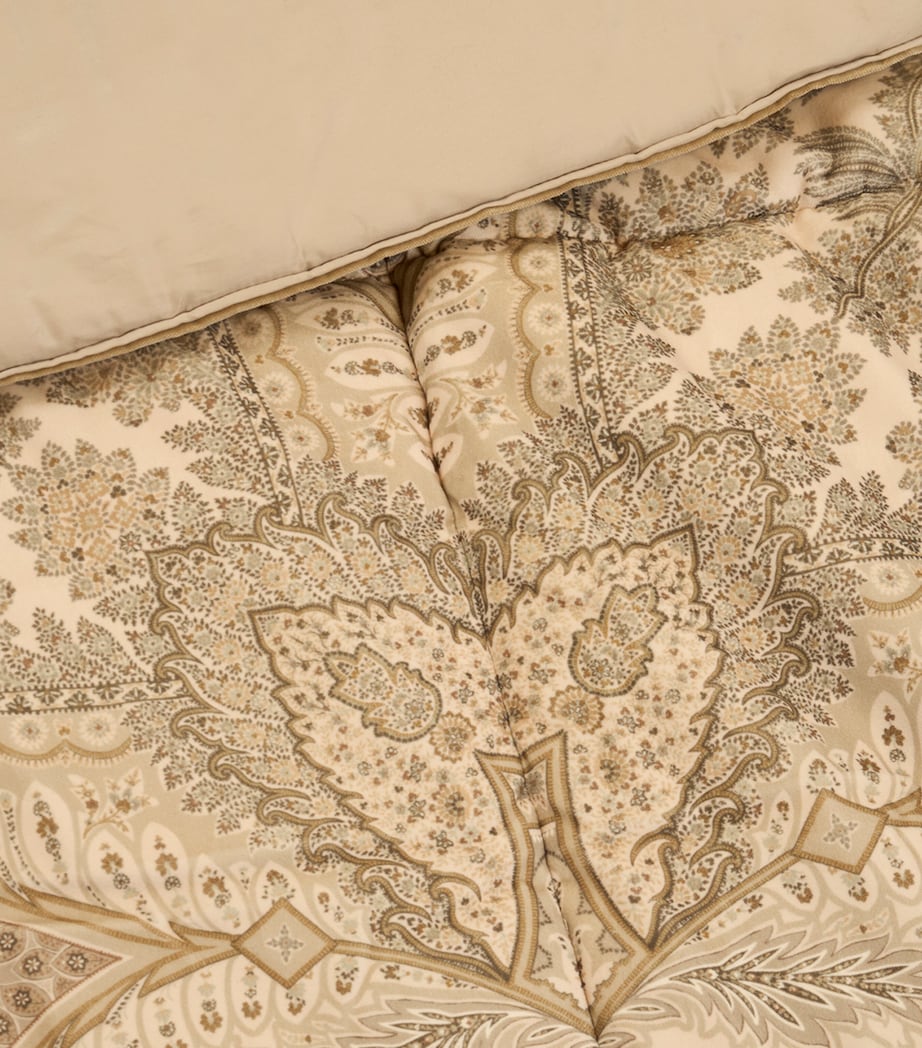 Etro Cotton Quilted Kiri Bedspread (270cm x 270cm)