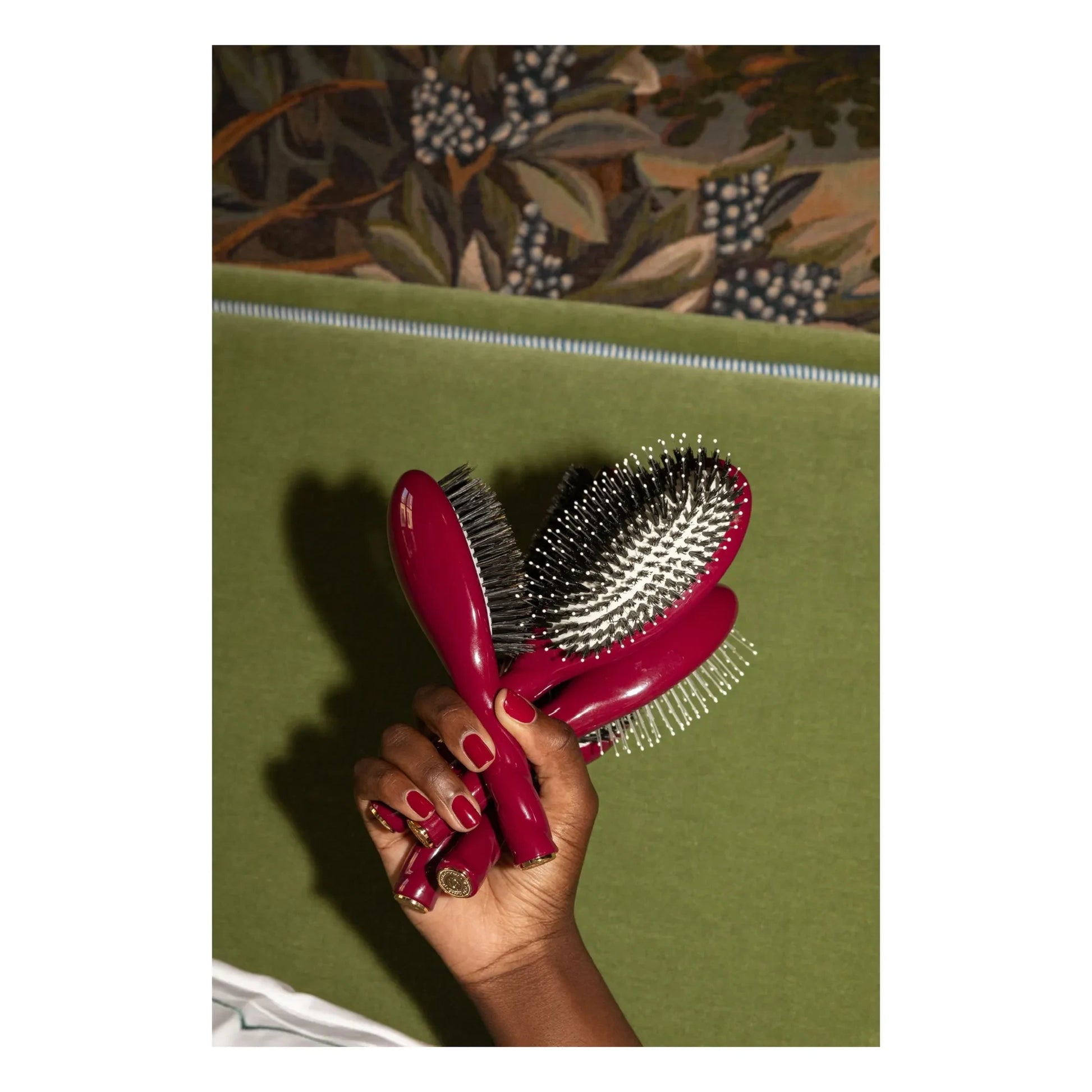 La Bonne Brosse - Brosse L'Indispensable Douceur N°3 - Sensitive scalp | Cherry red