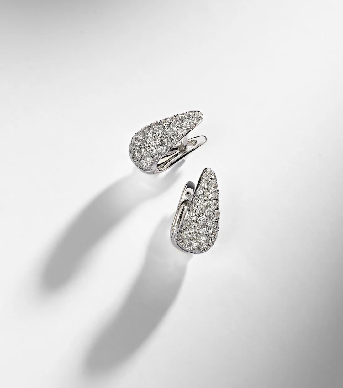 Anita Ko - Claw 18kt white gold earrings with diamonds
