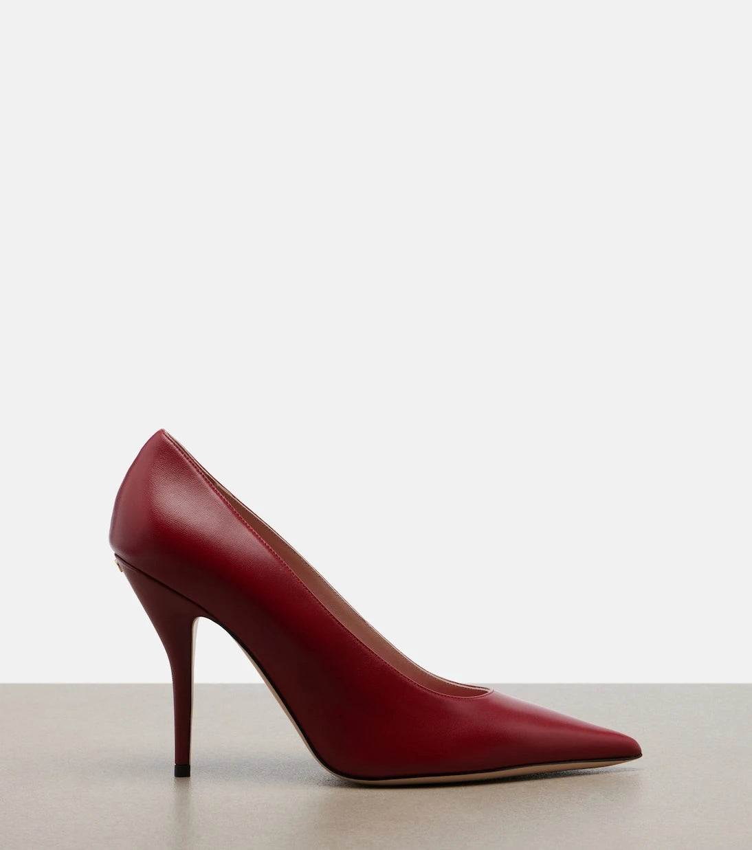 Valentino Garavani - Cuttie leather pumps
