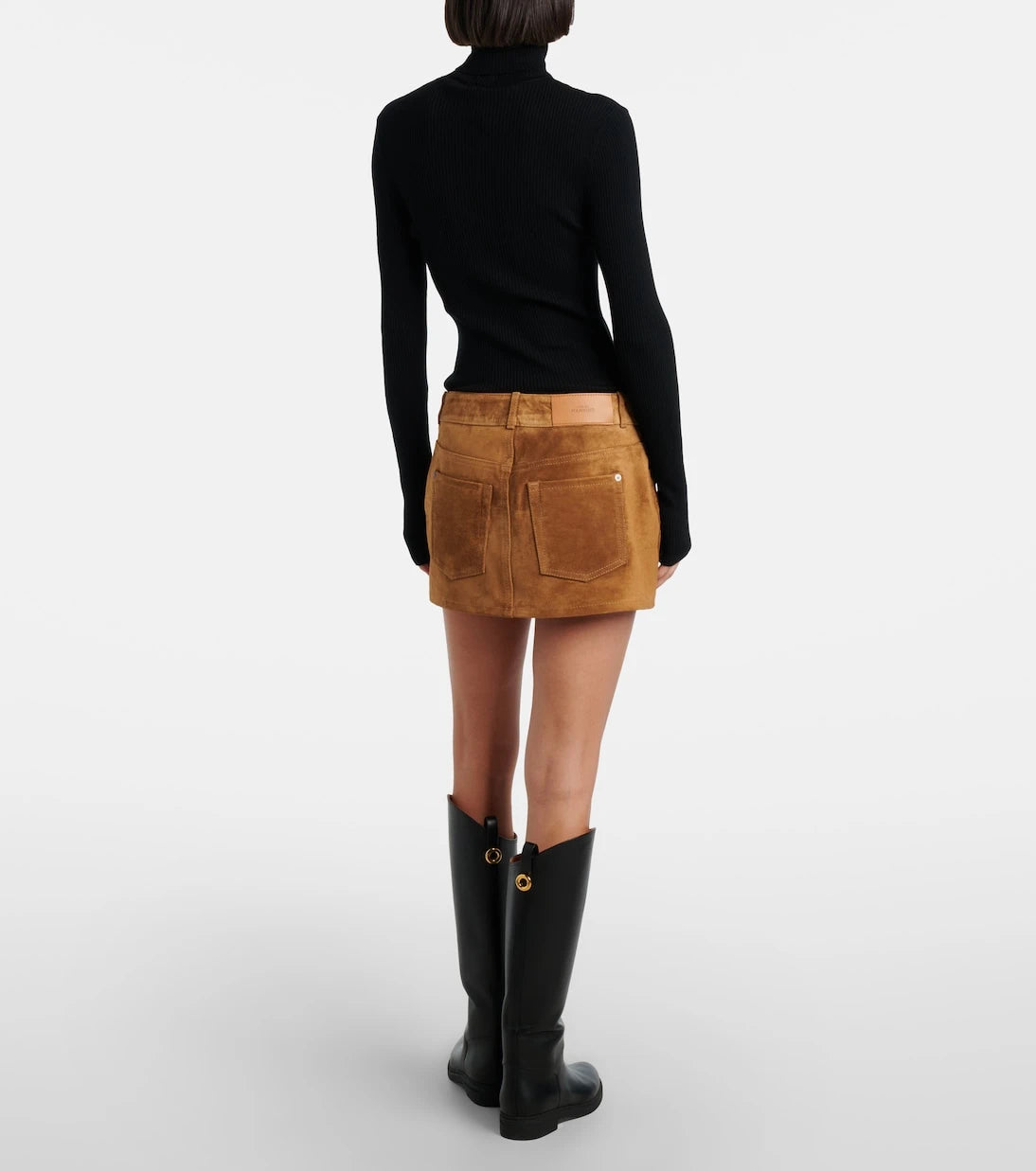 7 For All Mankind - تنورة قصيرة من الشمواه بقصة منخفضة