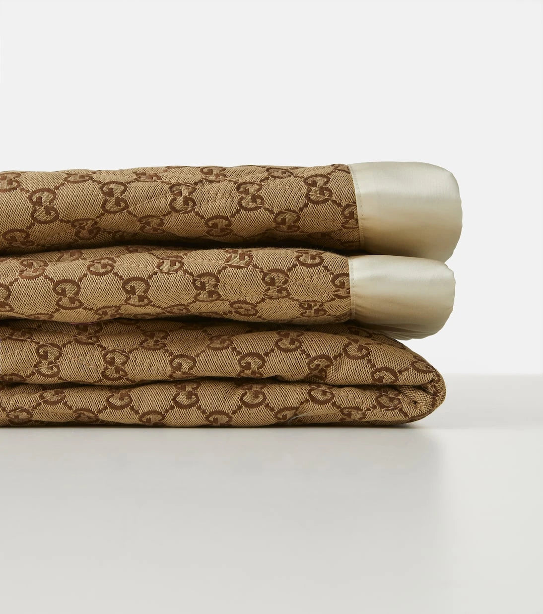 Gucci - GG quilted cotton-blend blanket