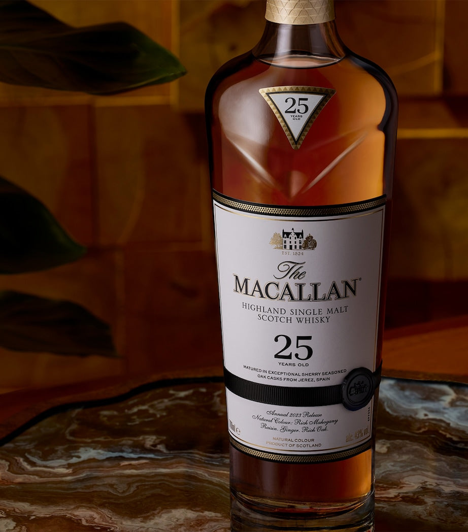 The Macallan 25-Year-Old Sherry Oak Whisky (70cl)