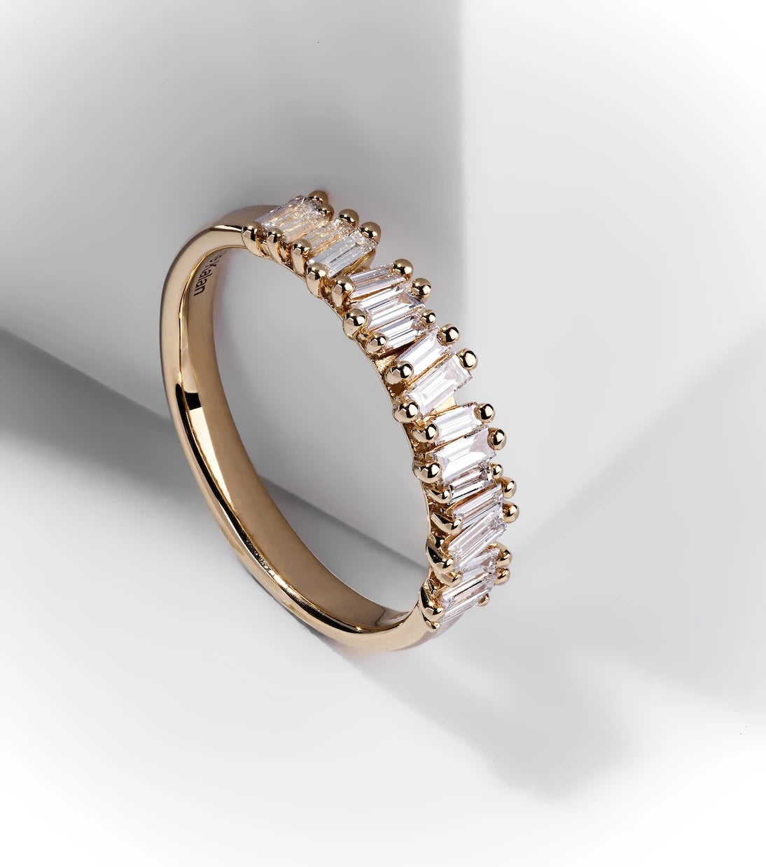 Suzanne Kalan - Fireworks 18kt gold ring with diamonds