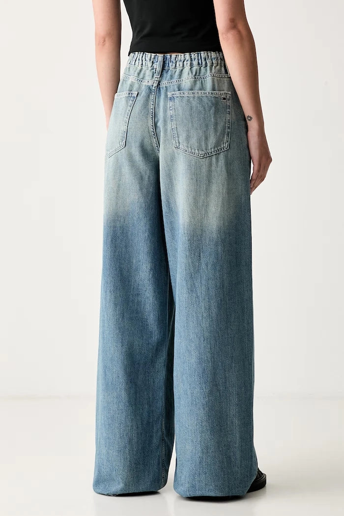 Tommy Jeans rahat kesim kadın jean pantolon