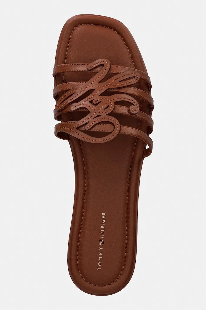 Tommy Hilfiger açık burunlu kadın deri terlik ayakkabı TH SCRIPT FLAT MULE LTH