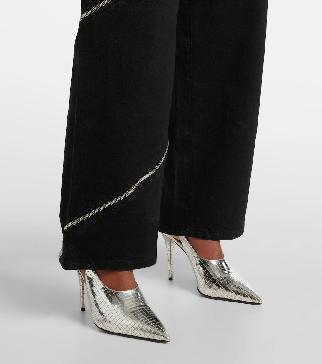 Alaïa - بنطلون قطني واسع الساقين بتصميم لولبي
