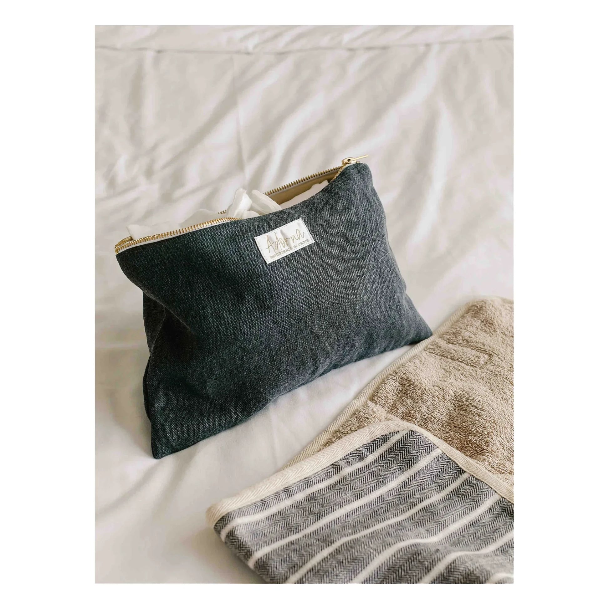 Adorna - Linen Pouch | Navy blue