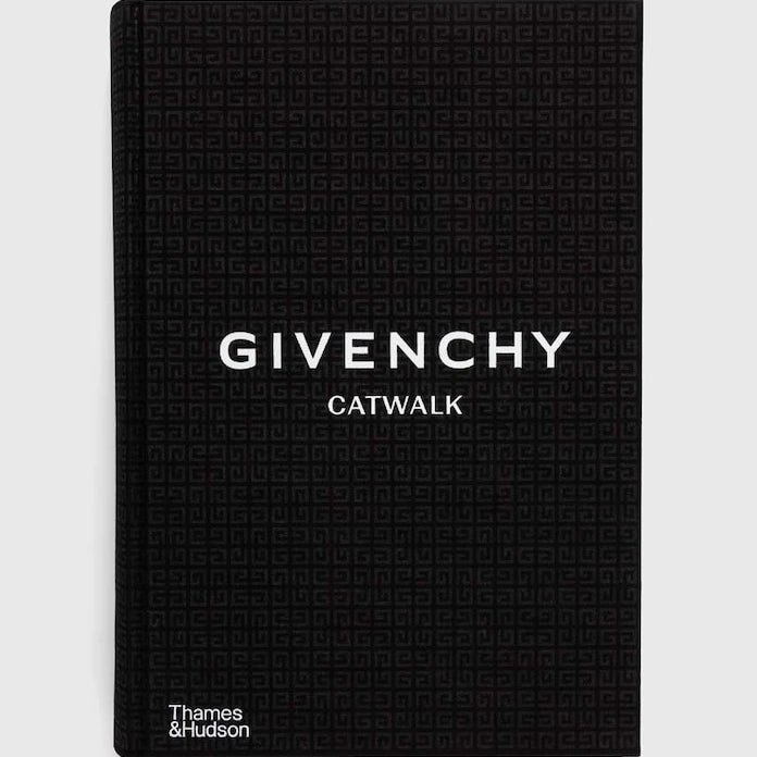 Книга Givenchy Catwalk: The Complete Collections by Anders Christian Madsen, Alexandre Samson, English