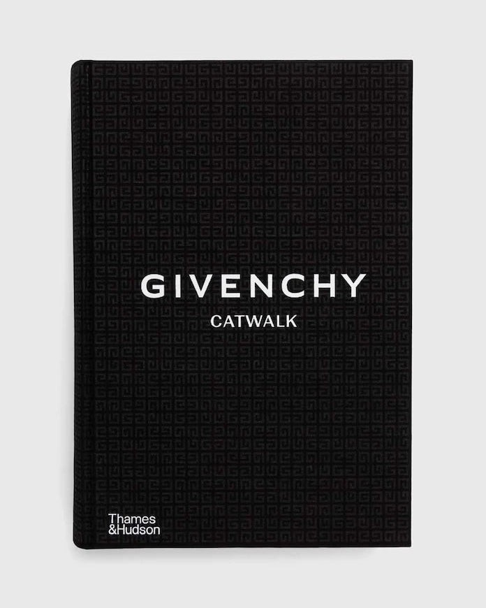 Книга Givenchy Catwalk: The Complete Collections by Anders Christian Madsen, Alexandre Samson, English