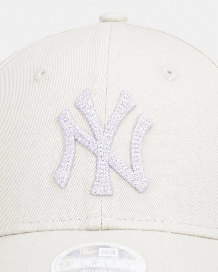 New Era pamuklu бейзбол şapkası METALLIC 940 NYY