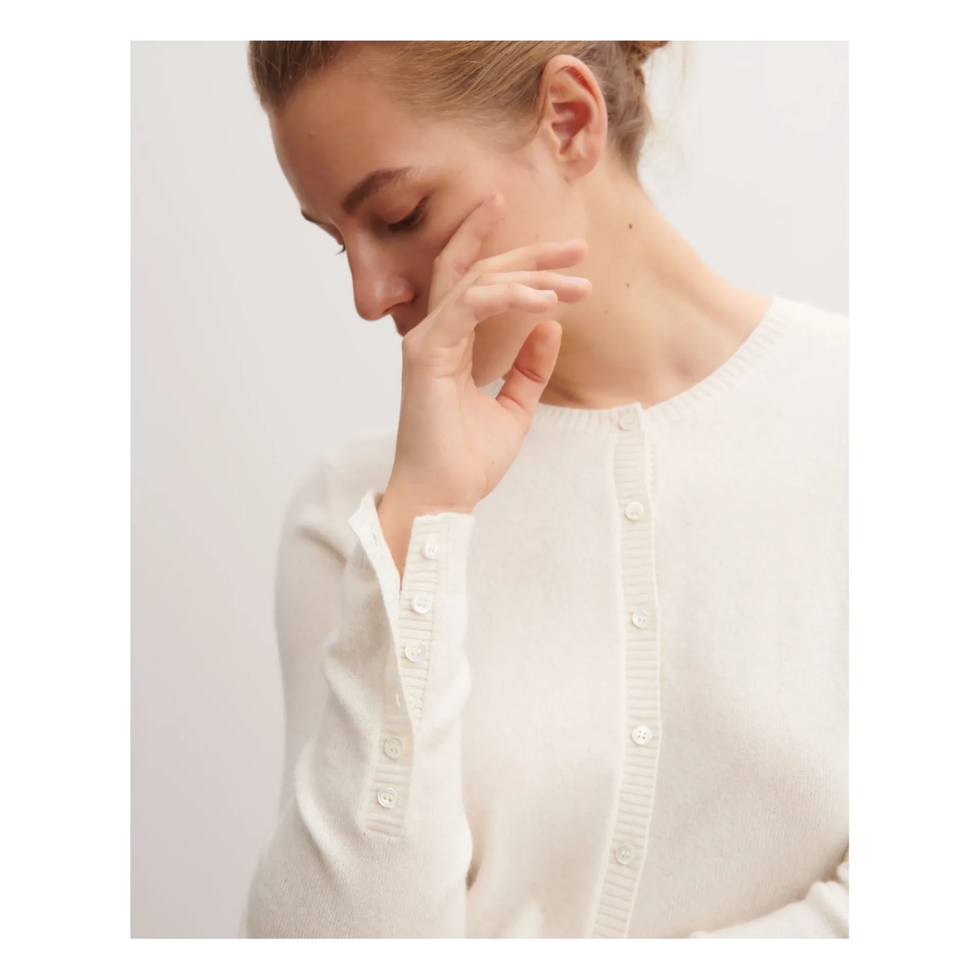 Bompard - Cashmere Buttoned Sleeve Cardigan | Cream
