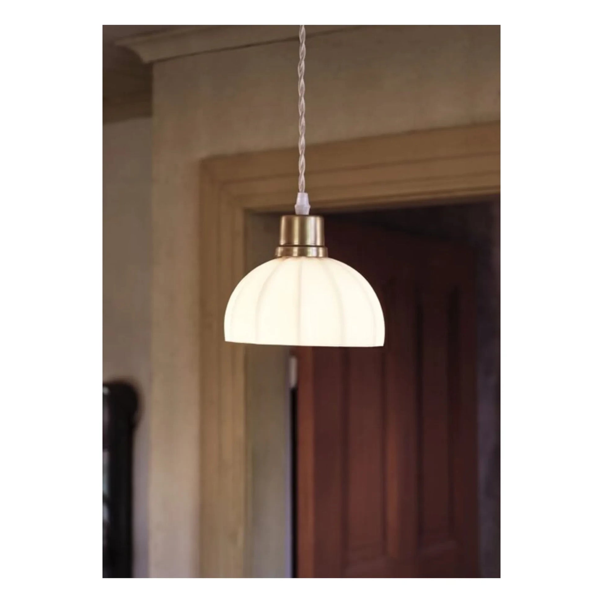 Strömshaga - Doris opal pendant light | White